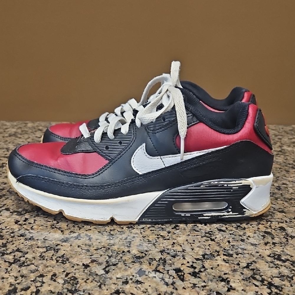 Biys NIKE shoes